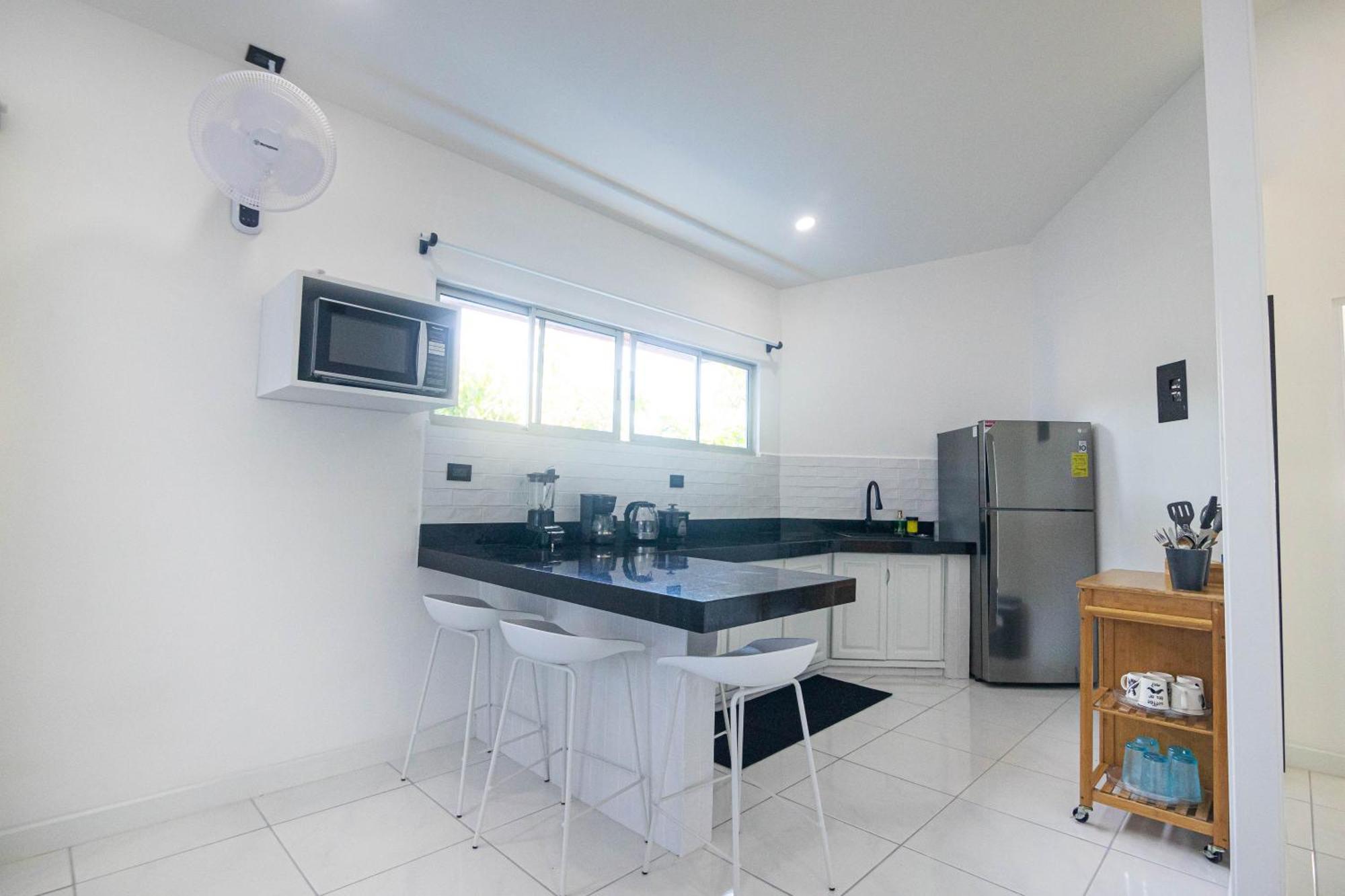 Apartamentos Cristal Quepos Exterior foto
