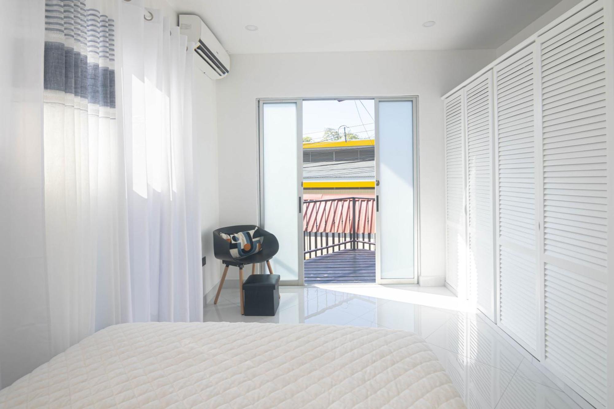 Apartamentos Cristal Quepos Exterior foto